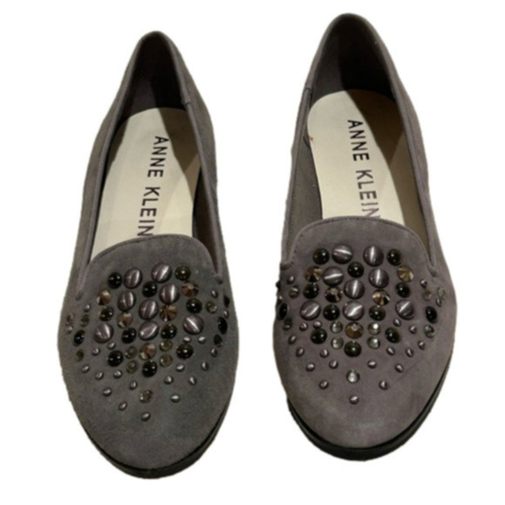 Anne Klein “Della” brand new grey suede  with jewels Flats 9